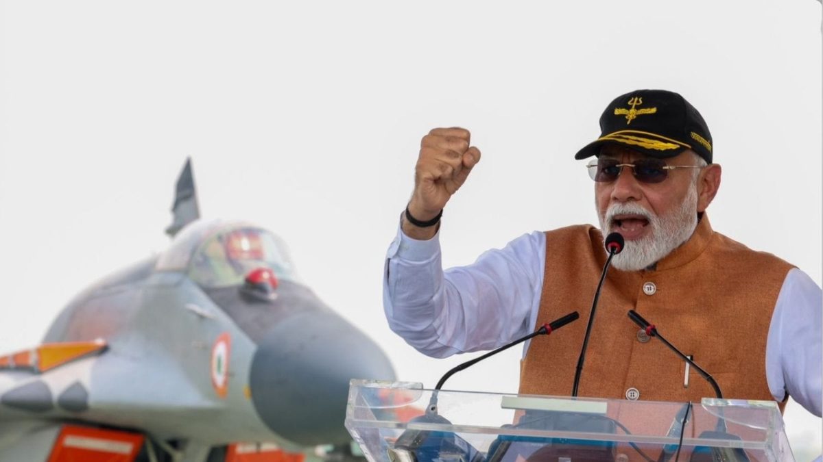 आदमपुर एयरबेस पहुंचे पीएम मोदी, साढ़े 3 बजे देश को करेंगे संबोधित…