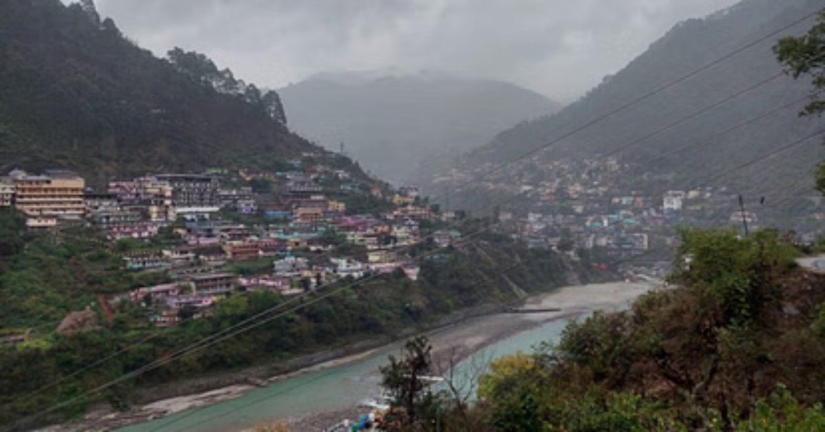 Uttarakhand Weather : पहाड़ी इलाकों में बरस रही आफत! उफान पर नदी-नाले, इन जिलों में अलर्ट