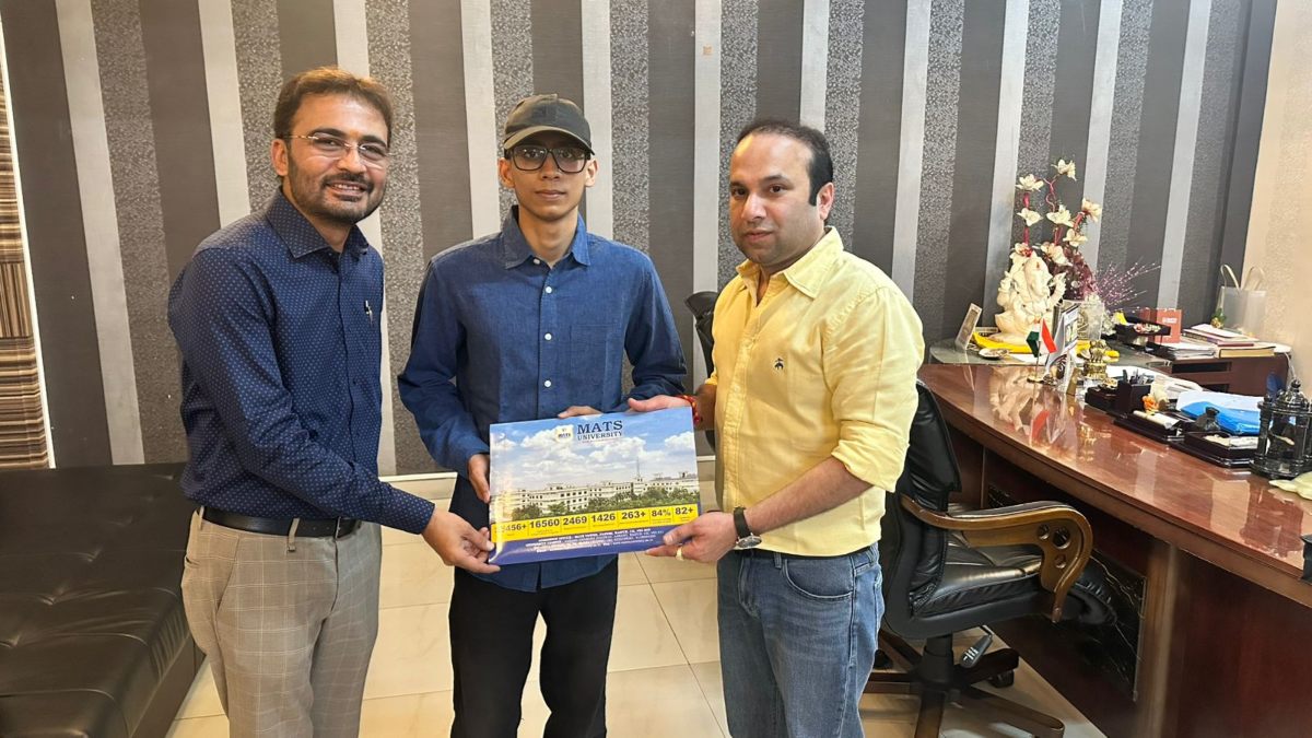 पहलगाम आतंकी हमला : कारोबारी दिनेश मिरानिया के बेटे की पढ़ाई का पूरा जिम्मा उठाएगा MATS विश्वविद्यालय, कुलाधिपति ने लिया निर्णय