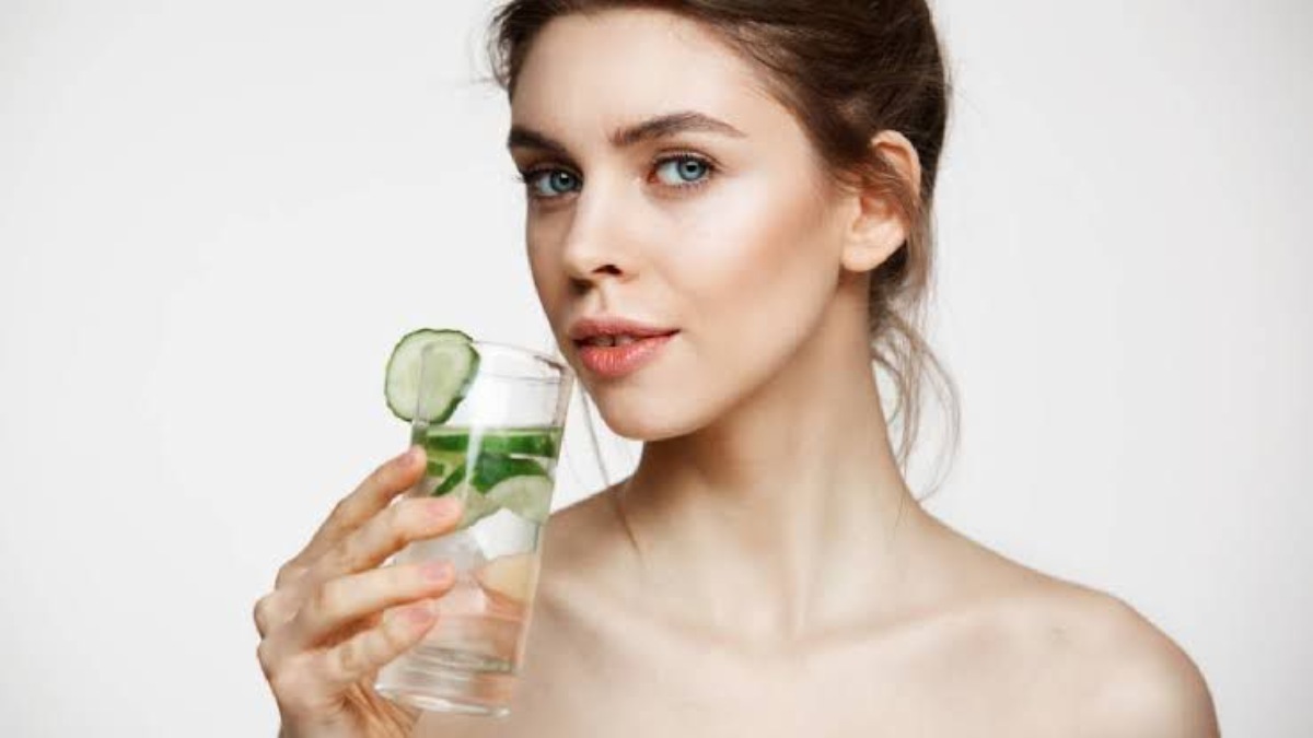 Cucumber Water : गर्मियों में जरूर पीएं खीरे का पानी, यहां जाने इसके जबरदस्त फायदे …