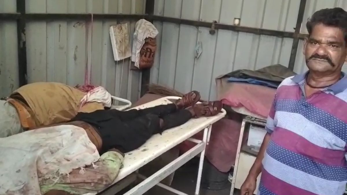 डबल मर्डर से फैली सनसनीः चाकू से दो युवकों की निर्मम हत्या, गुस्साए लोगों ने किया प्रदर्शन, शराब दुकान में लगाई आग, क्षेत्र में तनाव, बड़ी संख्या में पुलिस तैनात