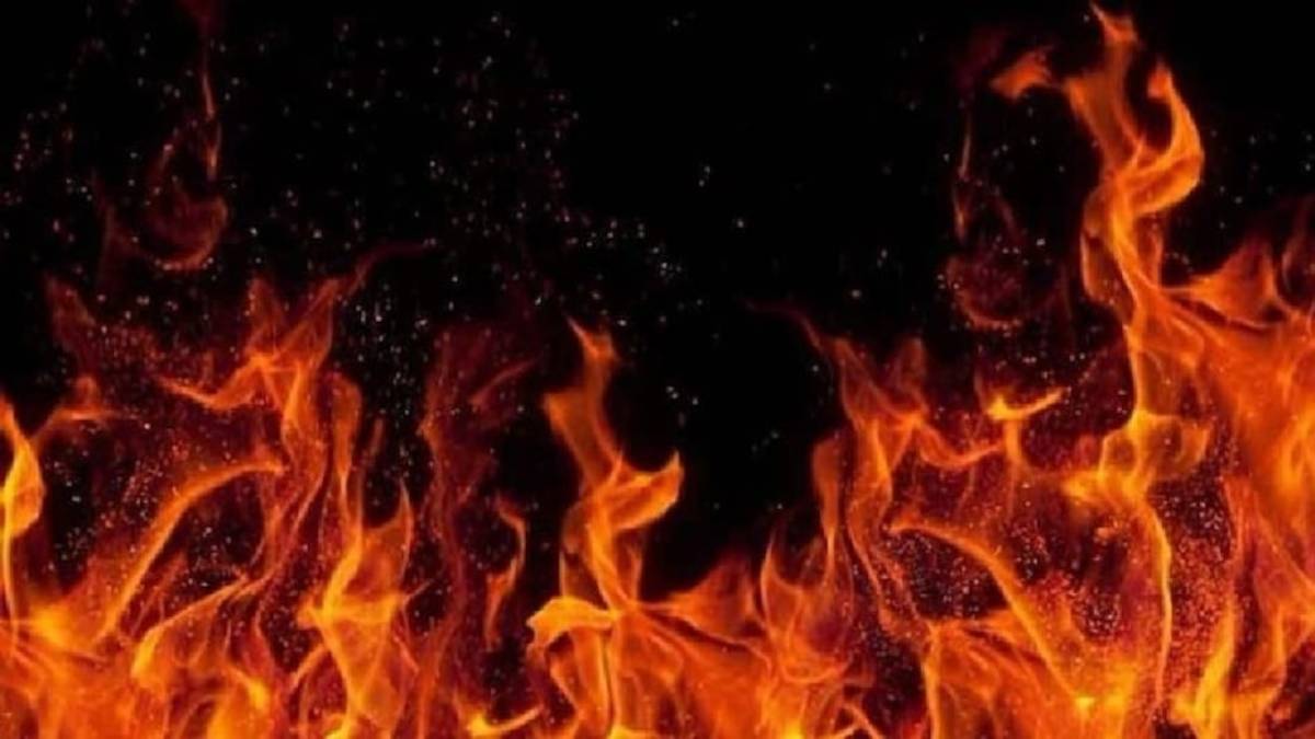 ये पति नहीं जल्लाद है: सो रही पत्नी को जिंदा जलाया, मौत, चपेट में आई बेटी भी लड़ रही जिंदगी से जंग