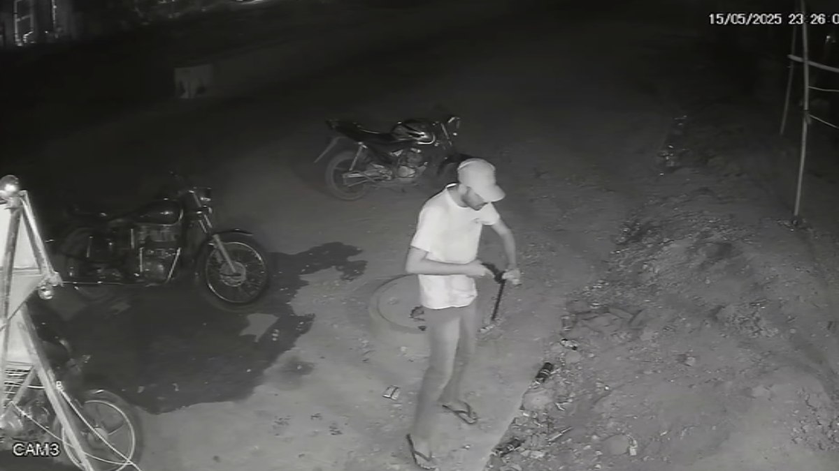 10 रुपए की सिगरेट नहीं देने पर चली गोलियांः दुकान में की ताबड़तोड़ फायरिंग, वारदात सीसीटीवी कैमरे में कैद