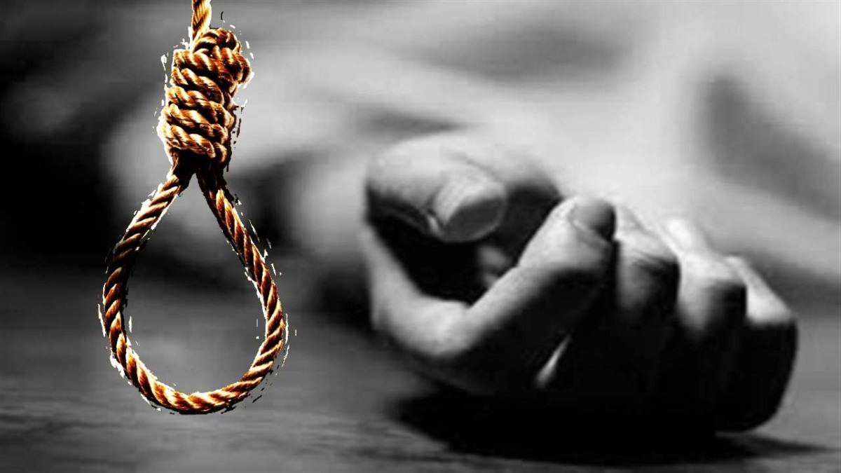 आत्महत्या या कुछ और…? फांसी के फंदे पर लकटता मिला सास-बहू का शव, जांच में जुटी पुलिस