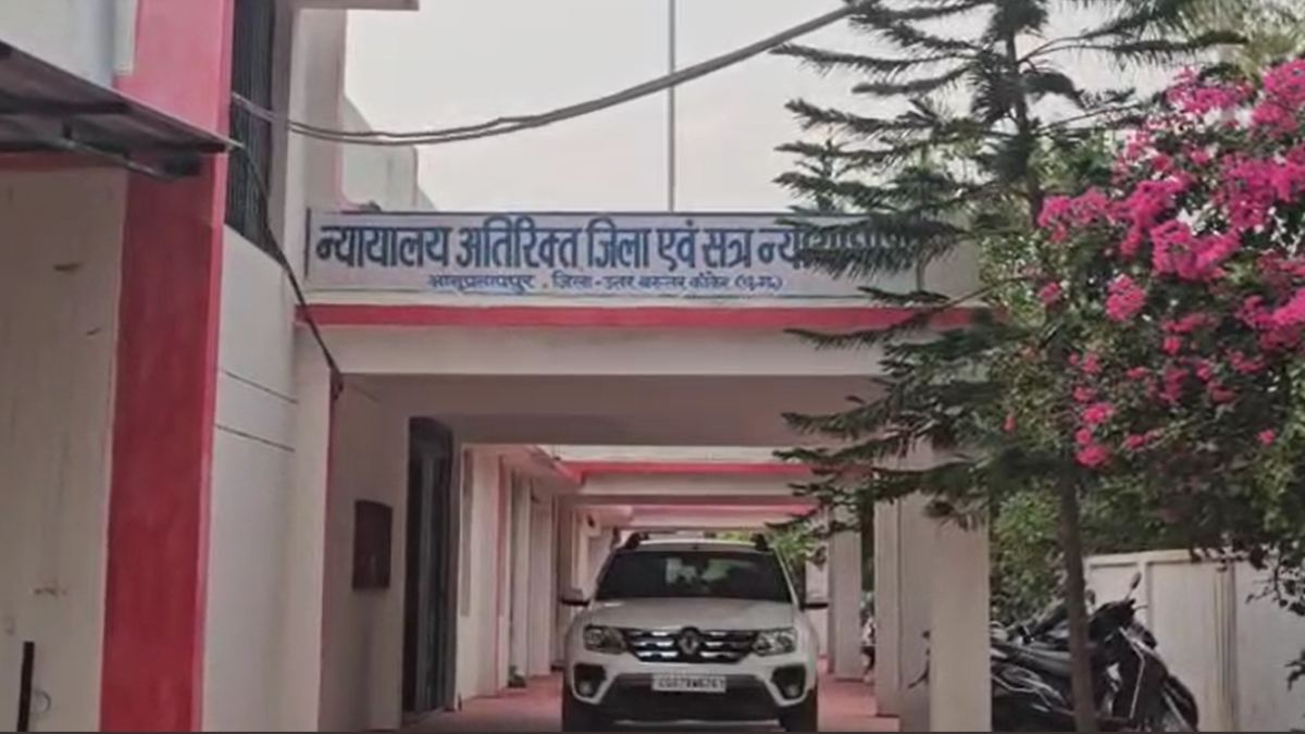 पहले न्यायालय की छत से लगाई छलांग, फिर अस्पताल में भी की आत्महत्या की कोशिश, जानिए फिर क्या हुआ…