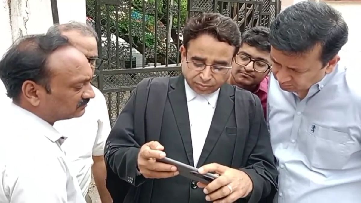 Neet Exam की 60 याचिकाओं की सुनवाई गुरुवार कोः जांच कमेटी ने रखी अपनी बात, दिल्ली से सॉलिसिटर जनरल तुषार मेहता ऑनलाइन जुड़े
