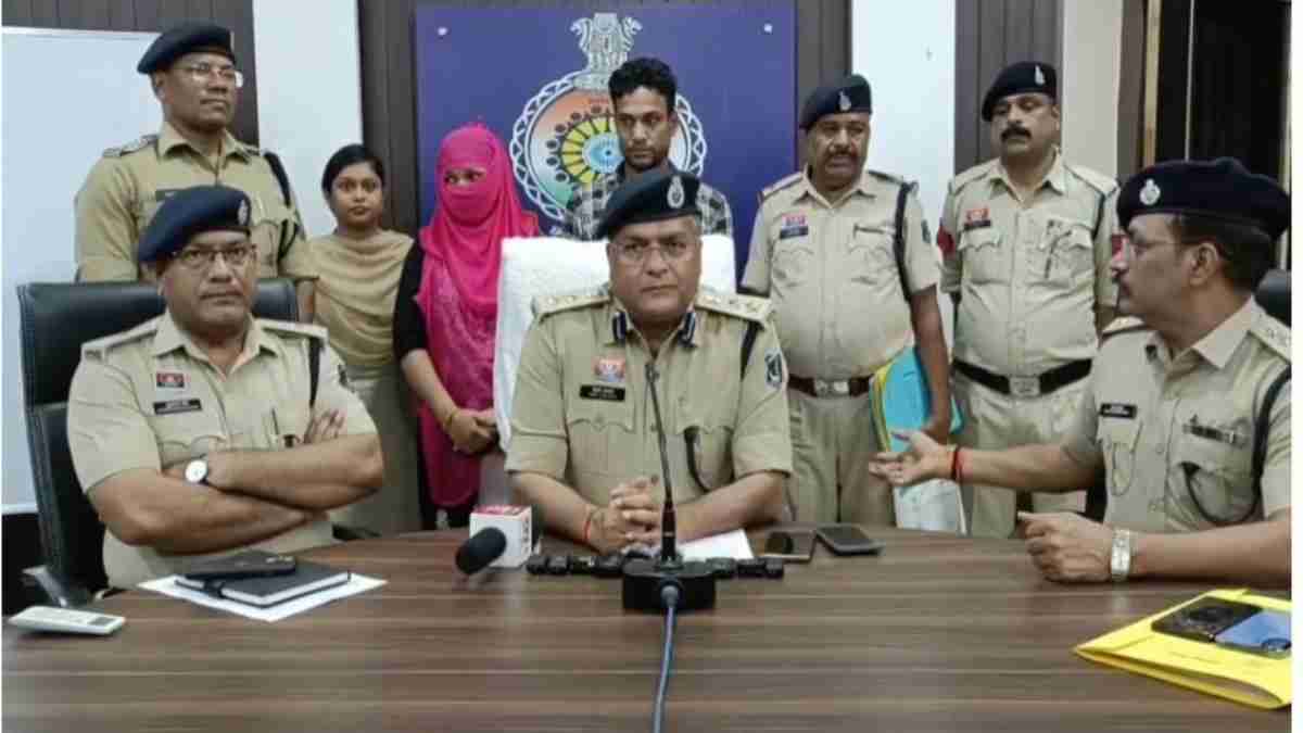 CG News : नाम बदलकर रह रहे बांग्लादेशी दंपती गिरफ्तार, निगरानीशुदा बदमाश के मकान में किराए पर रहते थे पति-पत्नी