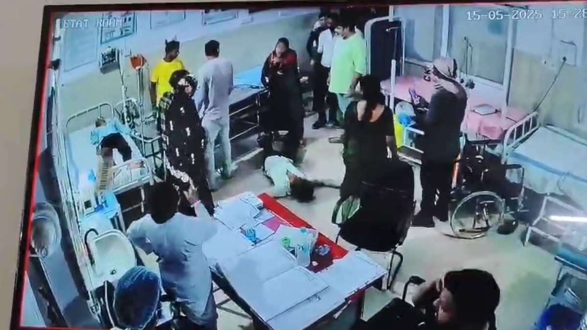 अस्पताल में नर्स और गार्ड के साथ मारपीट: इलाज नहीं करने का आरोप, थाने पहुंचा मामला