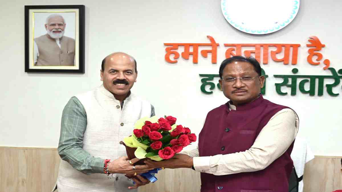 रायपुर में तीन दिवसीय राष्ट्रीय आम महोत्सव : सीएम साय को कुलपति ने दिया न्योता, कृषि विश्वविद्यालय में आम की 200 से अधिक किस्मों की लगेगी प्रदर्शनी