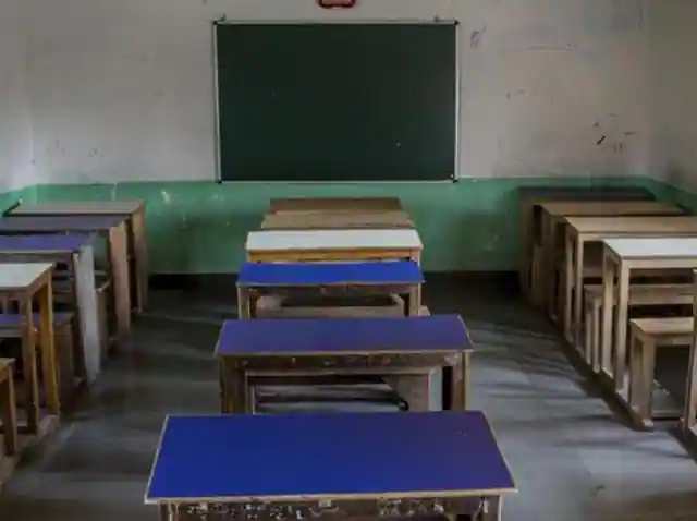 india-kashmir-curfew-schools_fc2d8f54-aa4b-11e6-b4b4-3ed39deda4e7