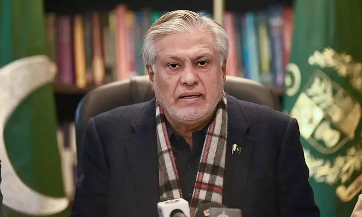 ‘पाक एयरफोर्स आसमान का राजा’ : पाकिस्तानी मीडिया ने ही निकाली इशाक डार के दावे की हवा, BJP ने पाकिस्तान के साथ कांग्रेस को लपेटा