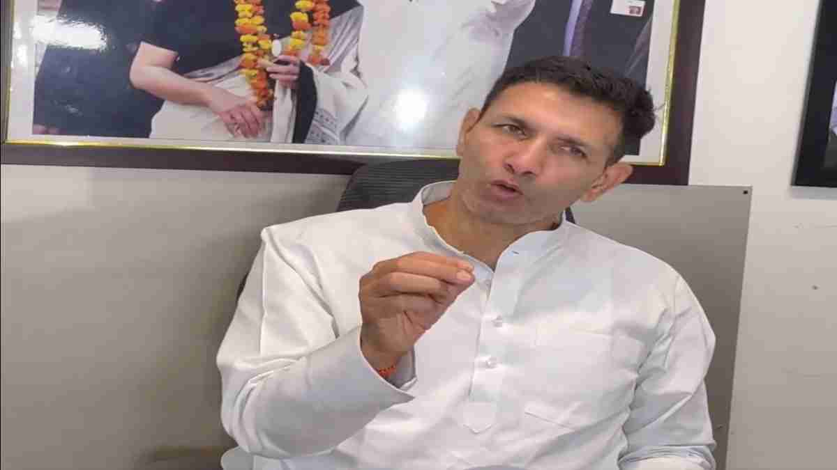 पुताई घोटाले पर सियासी पारा हाई: PCC चीफ ने सरकार पर लगाया कमीशनखोरी का आरोप, कहा- यह तो 90%…