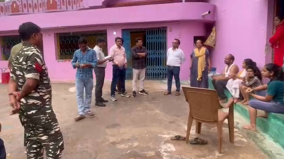 व्यापारी के घर सात नकाबपोशों ने दिया लूट को अंजाम, जाते-जाते पुलिस को इत्तला नहीं करने की दी हिदायत…