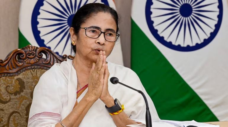 बंगाल में अब नहीं बदल सकेंगे नाम और जन्म-तिथि : ममता सरकार ने जारी किए सख्त निर्देश, तलाक पर भी नहीं बदलेगा पिता का नाम