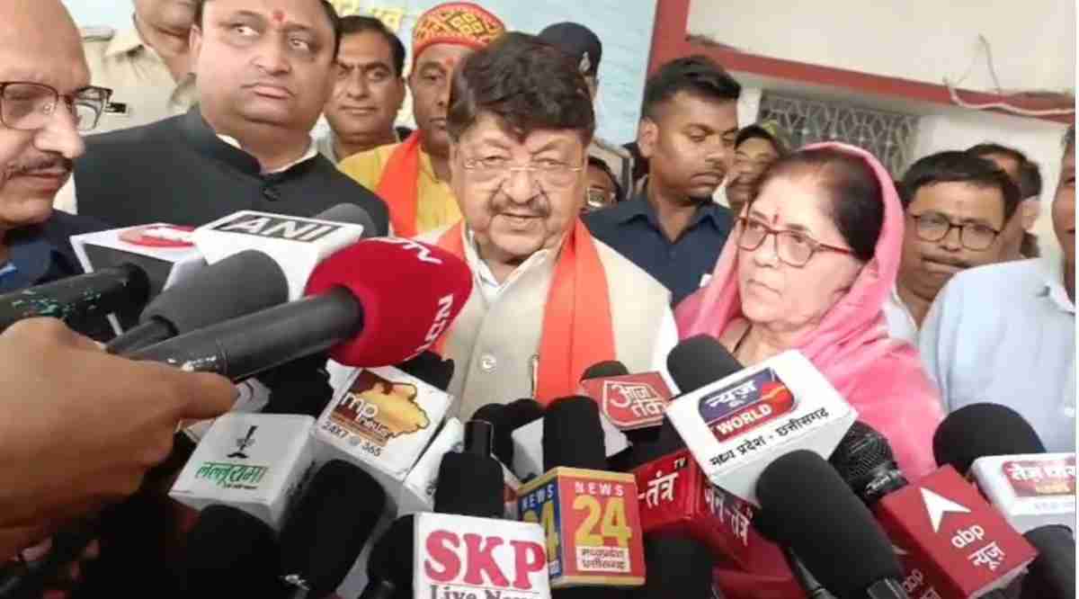 वाह मंत्री जी! बैठक हुई, लेकिन किस पर चर्चा हुई ये नहीं पता, विजयवर्गीय ने MLA से पूछकर दिया मीडिया को जवाब, विजय शाह के सवाल पर हो गए चुप