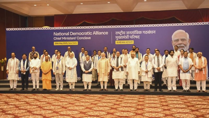 NDA शासित 19 राज्यों के CM से मिले पीएम मोदी : जनगणना का बताया गया लाभ, नेताओं को भाषा पर संयम रखने की दी गई सलाह