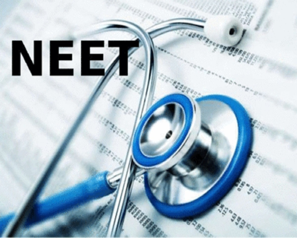 NEET 2025 में नंबर बढ़ाने का झांसा, दावा – ‘रिजल्ट से 6 घंटे पहले बढ़ जायेंगे नंबर’ ; CBI ने दबोचे दो आरोपी, जांच में पता चला – हर अभ्यर्थी से 90 लाख वसूलने का था प्लान