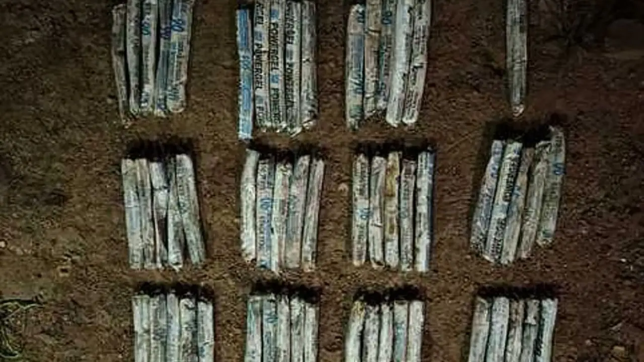 सुंदरगढ़ में एक्सप्लोसिव ट्रक लूट, माओवादियों के हाथ होने का संदेह !