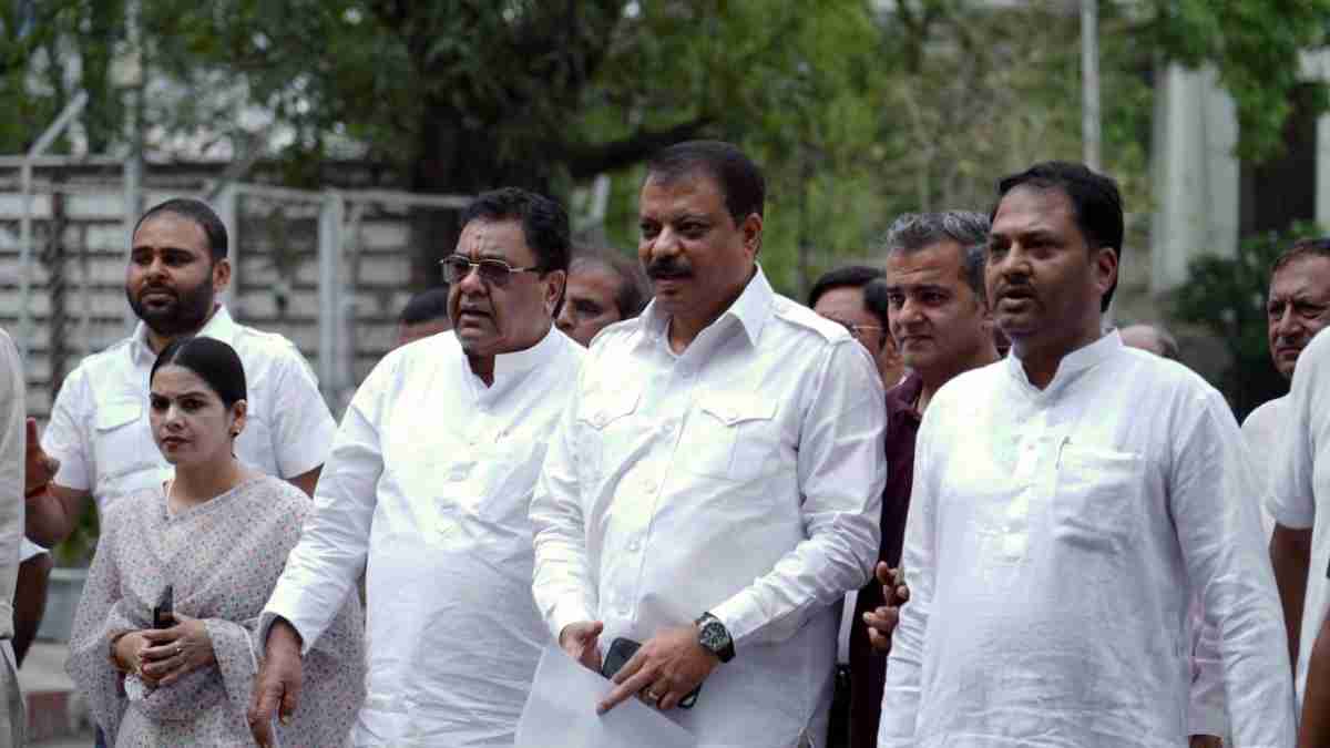 जीतू पटवारी के भाइयों पर FIR के बाद PHQ पहुंची कांग्रेस, उमंग सिंघार ने कही ये बड़ी बात, विजय शाह मामले में कहा- गवाह पलटने की हो रही तैयारी