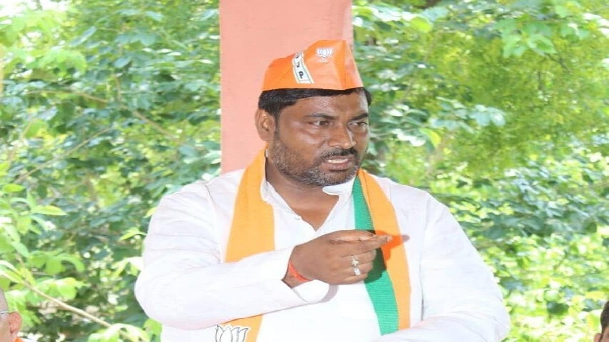 Bihar Breaking: पटना में पूर्व मंत्री के घर पर चोरी, कूलर, पंखा सब उठा ले गए चोर, CCTV खंगालने में जुटी पुलिस