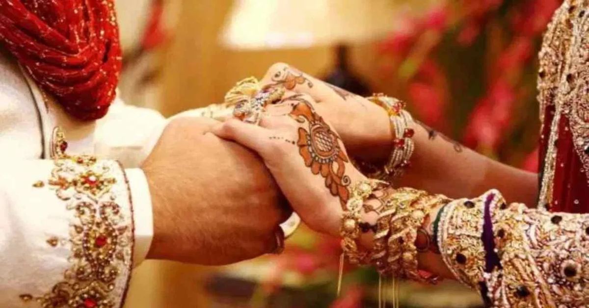 मेहरून बनी मोनिका : युवती ने हिंंदू युवक से किया प्रेम विवाह, बजरंग दल के कार्यकर्ताओं की मौजूदगी में दोनों ने लिए सात फेरे