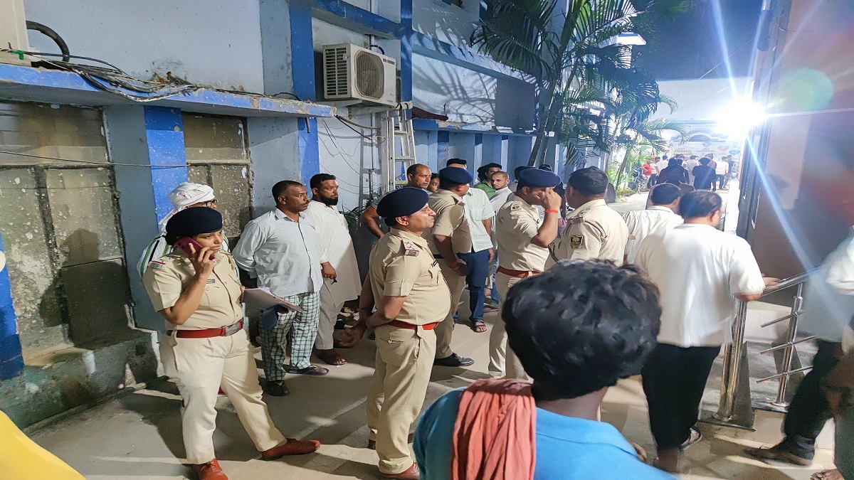 सीवान में बदमाशों का खूनी खेल: 3 सगे भाईयों को मारी गोली, एक की मौत, दो घायल, इलाके में तनाव का दहशत का माहौल