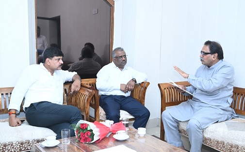 विधायक राजेश मूणत बोले- रेलवे अधिकारियों की नीति, अटकाओ, लटकाओ और भटकाओ… महाप्रबंधक के सामने रखी 11 मांगे