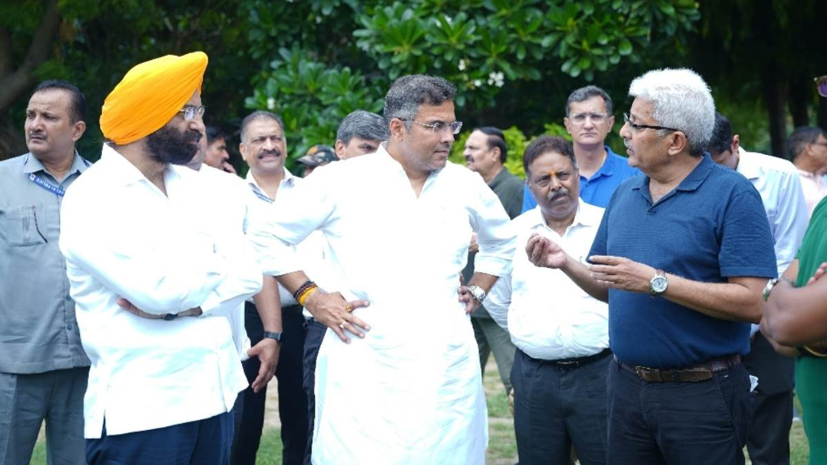 दिल्ली में वायु प्रदूषण से निपटने रेखा सरकार ने बनाई खास योजना, इस पार्क में बनेगा ‘क्लीन एयर जोन’, क्या है पूरा प्लान?