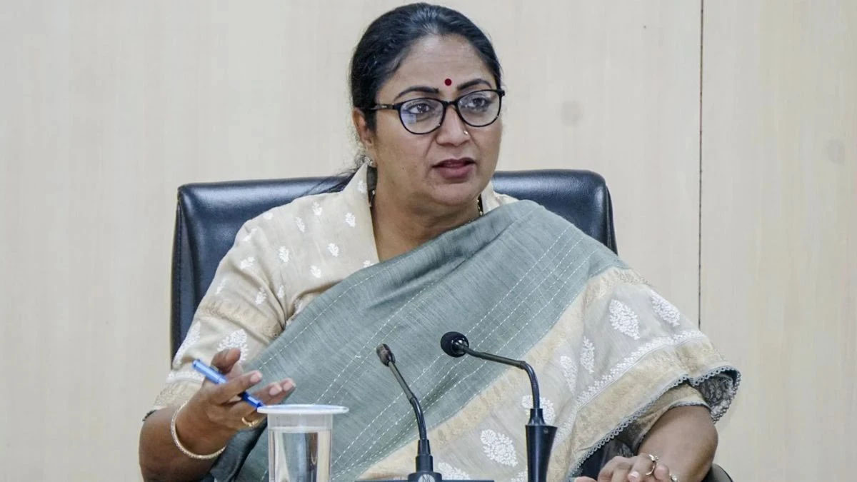 बकरीद से पहले रेखा सरकार का सख्त निर्देश, इन जानवरों की भूलकर भी न करें कुर्बानी, जारी की एडवाजारी
