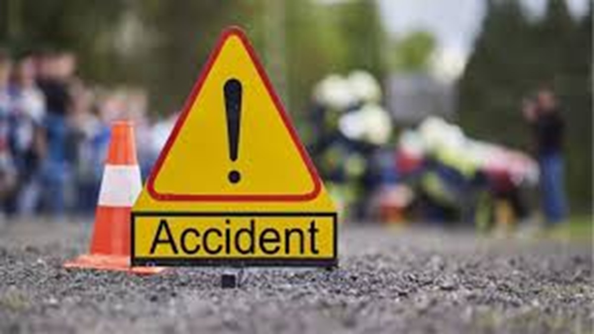 Bus Accident : छपरा के मढ़ौरा में भीषण सड़क हादसा, बस की चपेट में आकर महिला की मौत, छह घायल