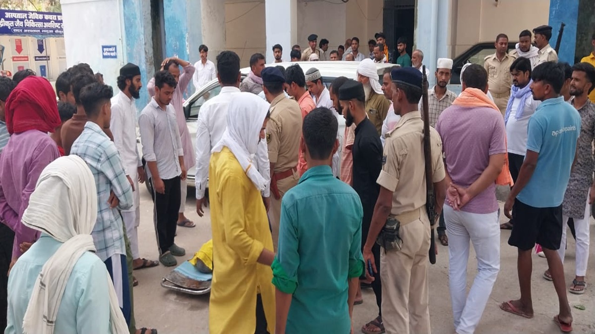 Kaimur Road Accident : नमाज के लिए जाते समय सड़क हादसे में वृद्ध की मौत, स्कूटी सवार की टक्कर से हुआ हादसा