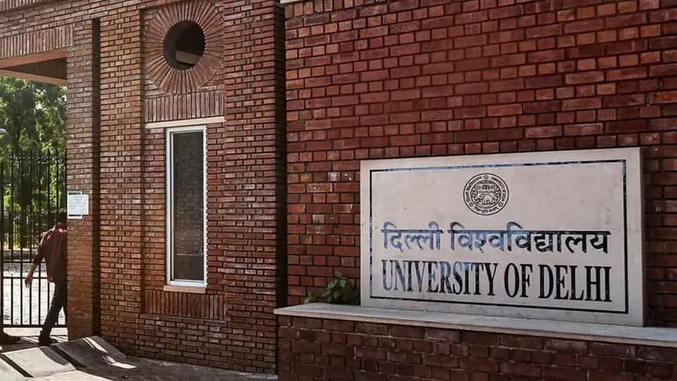 दिल्ली यूनिवर्सिटी के सिलेबस से हटाया जा सकता है चीन, पाकिस्तान और इस्लाम का पाठ, स्टैंडिंग कमेटी ने की सिफारिश