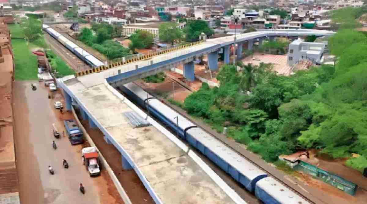 90 डिग्री वाले ब्रिज में इतने इंजीनियर की थी गलती: सच्चाई सामने आने से पहले एग्जीक्यूटिव इंजीनियर का कर दिया ट्रांसफर, जानिए किसके पास क्या जिम्मेदारी थी?