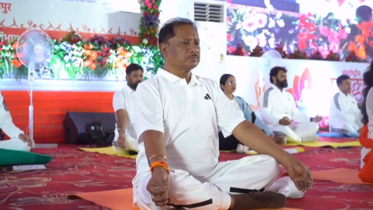 जशपुर से CM योग दिवस LIVE : विष्णुदेव साय ने कहा- योग का अर्थ है जोड़ना, जीवन में इसे जोड़े