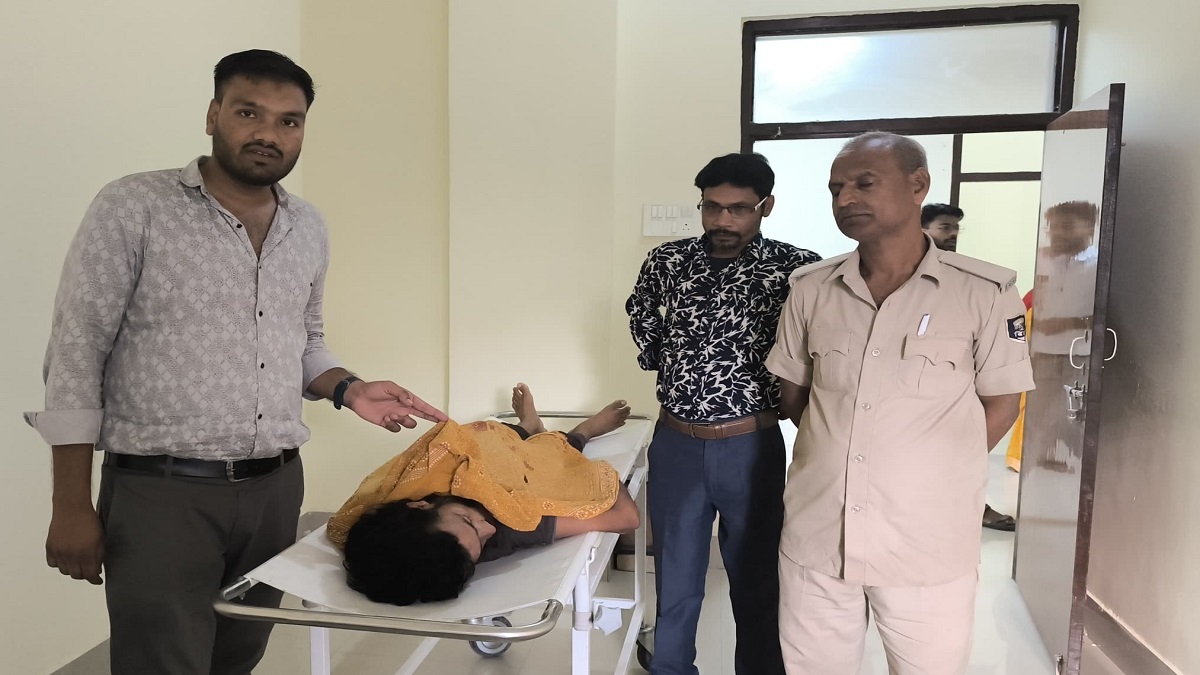 Illegal Liquor Case: अवैध शराब मामले में गिरफ्तार युवक की मौत, परिजनों ने पुलिस पर पिटाई का लगाया आरोप