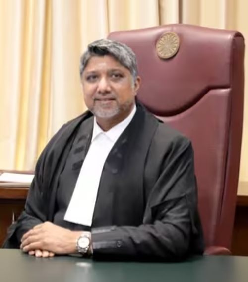 रात 9 बजे तक सुनवाई करते करते थक गए HC के जज साहब, बोले- ‘सुबह 10:30 बजे से यहां बैठा हूं …’