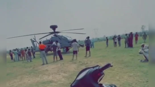 पठानकोट : इंडियन एयरफोर्स के अपाचे हेलिकॉप्‍टर की इमरजेंसी लैंडिंग
