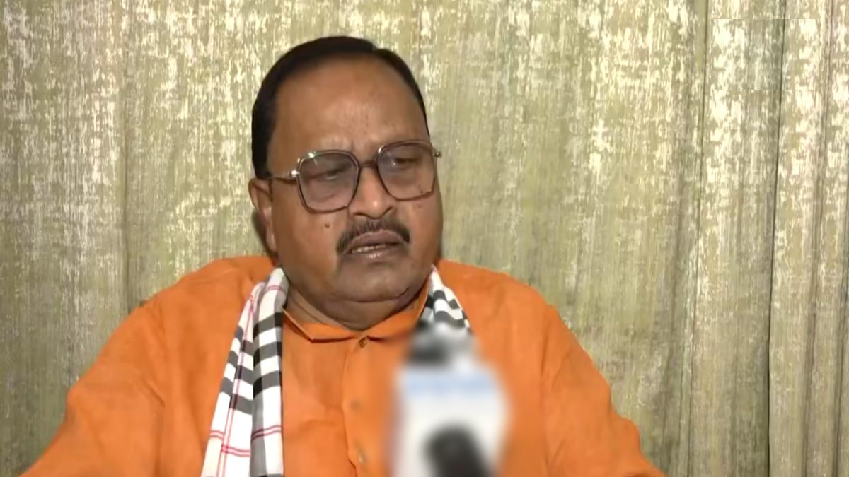 नीतीश के विधायक गोपाल मंडल का अजीब बयान: लालू यादव को बताया बूढ़ा, कहा- ‘अब बेचारे जाने वाले हैं’