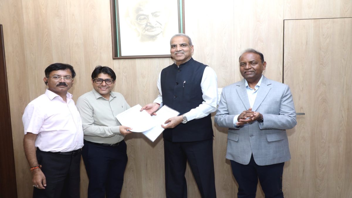 MP की ईवीएम से होंगे महाराष्ट्र के निकाय चुनाव, 25 हजार EVM देने का हुआ एमओयू साइन 