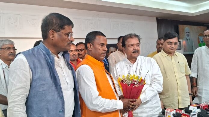 Bihar News: चुनाव के पहले जातीय गोलबंदी में जुटी भाजपा, आरजेडी के कोर वोटर पर बीजेपी की पैनी नजर!