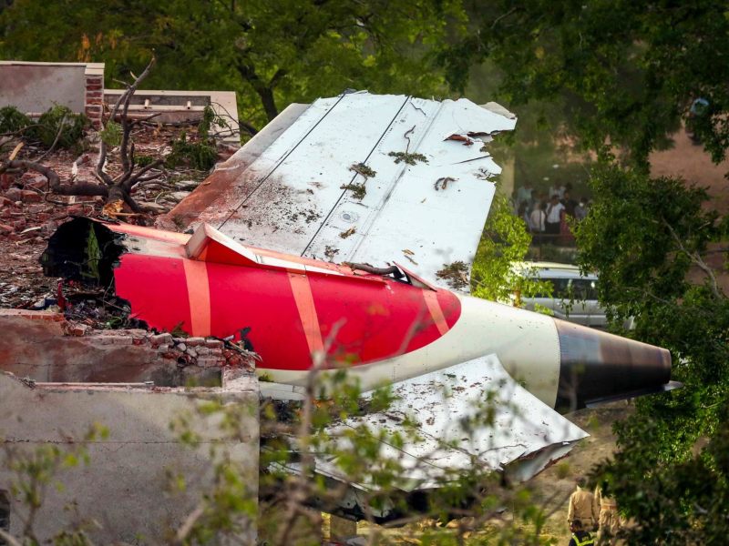 Air India Crash Victims: 251 डीएनए का किया गया मिलान, अब तक 245 मृतकों के शव परिजनों को सौंपे गए