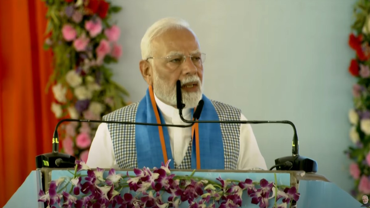 PM Modi Bihar Visit : पीएम मोदी ने बिहार को दिए कई बंपर सौगात, 10000 करोड़ से अधिक की परियोजनाओं का किया शिलान्यास और उद्घाटन