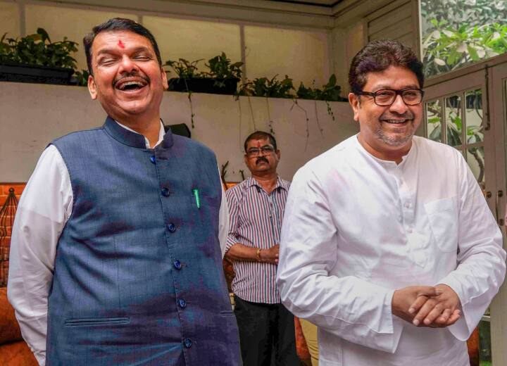चचेरे भाई से गठबंधन की चर्चा के बीच राज ठाकरे को CM फडणवीस ने दी इस बात की बधाई, राजनीतिक गलियारों में चर्चा तेज
