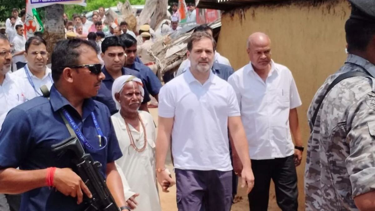 Rahul Gandhi Visit Bihar: ‘माउंटेन मैन’ के परिजनों से मिले राहुल गांधी, दशरथ मांझी के स्मारक पर अर्पित की श्रद्धांजलि
