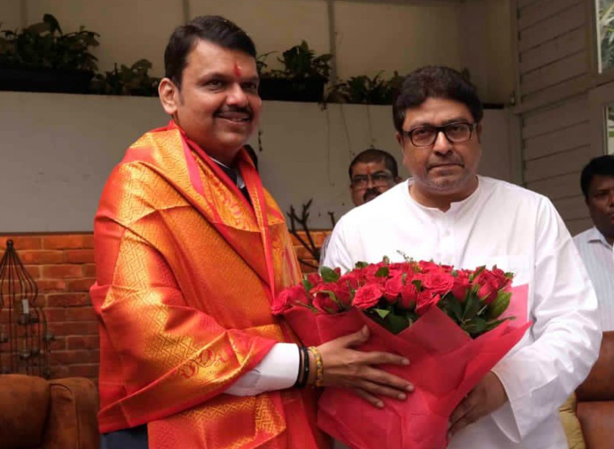 महाराष्ट्र की सियासत में बड़ी हलचलः अचानक CM देवेंद्र फडणीस से मिले राज ठाकरे, क्या BMC चुनाव को लेकर बनी रणनीति?