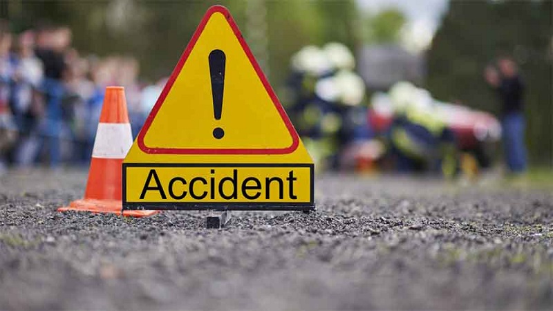 Rajasthan News: अलवर में तेज रफ्तार कार ने बाइक सवार डॉक्टर दंपती को कुचला, दोनों की मौत, नशे में धुत ड्राइवर हिरासत में
