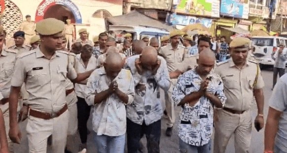 Rajasthan News: बारां में पेट्रोल पंप लूट की साजिश नाकाम, 12 बदमाश गिरफ्तार, पुलिस ने कराया मुंडन