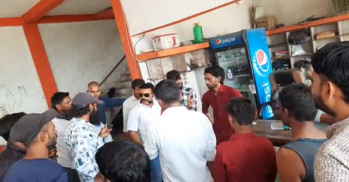 Rajgarh में हाईवे किनारे होटल पर परोसा जा रहा गोमांस! करणी सेना ने किया हंगामा, जांच के लिए भेजा गया सैंपल