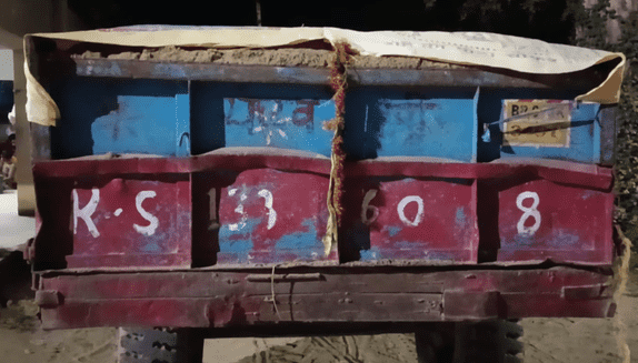 Bihar News: अवैध बालू लोड 8 ट्रैक्टर को पुलिस ने किया बरामद, ट्रैक्टर के 2 ड्राइवर गिरफ्तार