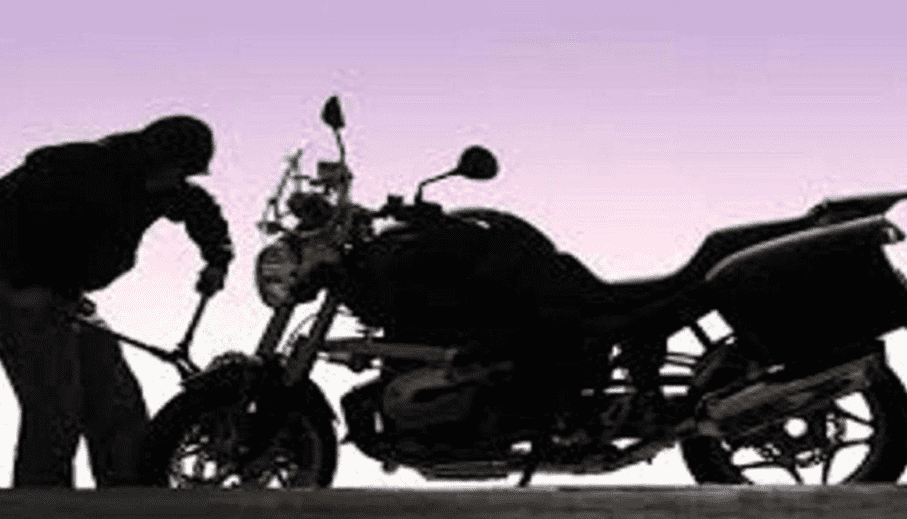 Bihar News: बक्सर में दिनदहाड़े बाइक चोरी, एचडीबी फाइनेंस कर्मी की मोटरसाइकिल ले उड़े चोर